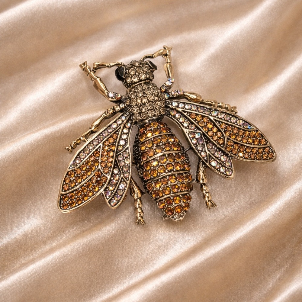 Luxury Brown Bee Crystal Brooch